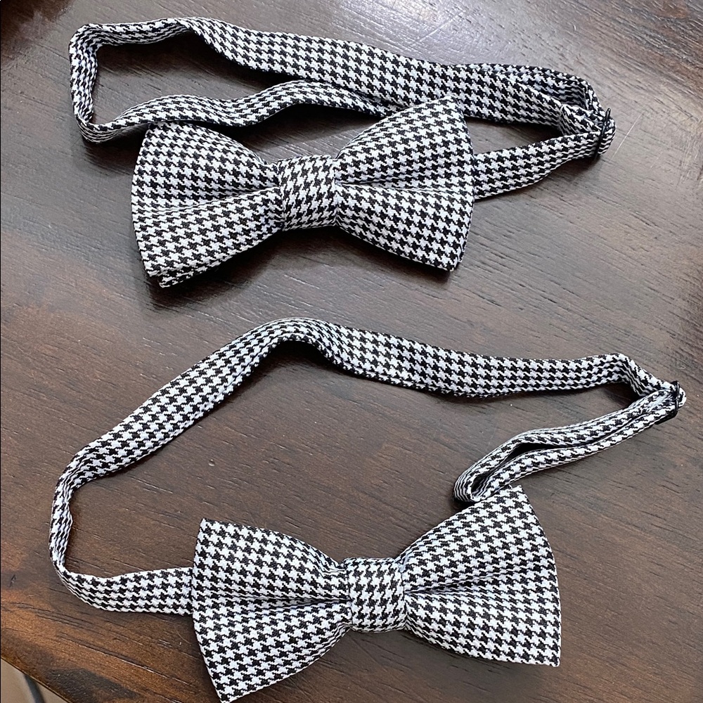 Classic Black and White Houndstooth Bow Tie Set